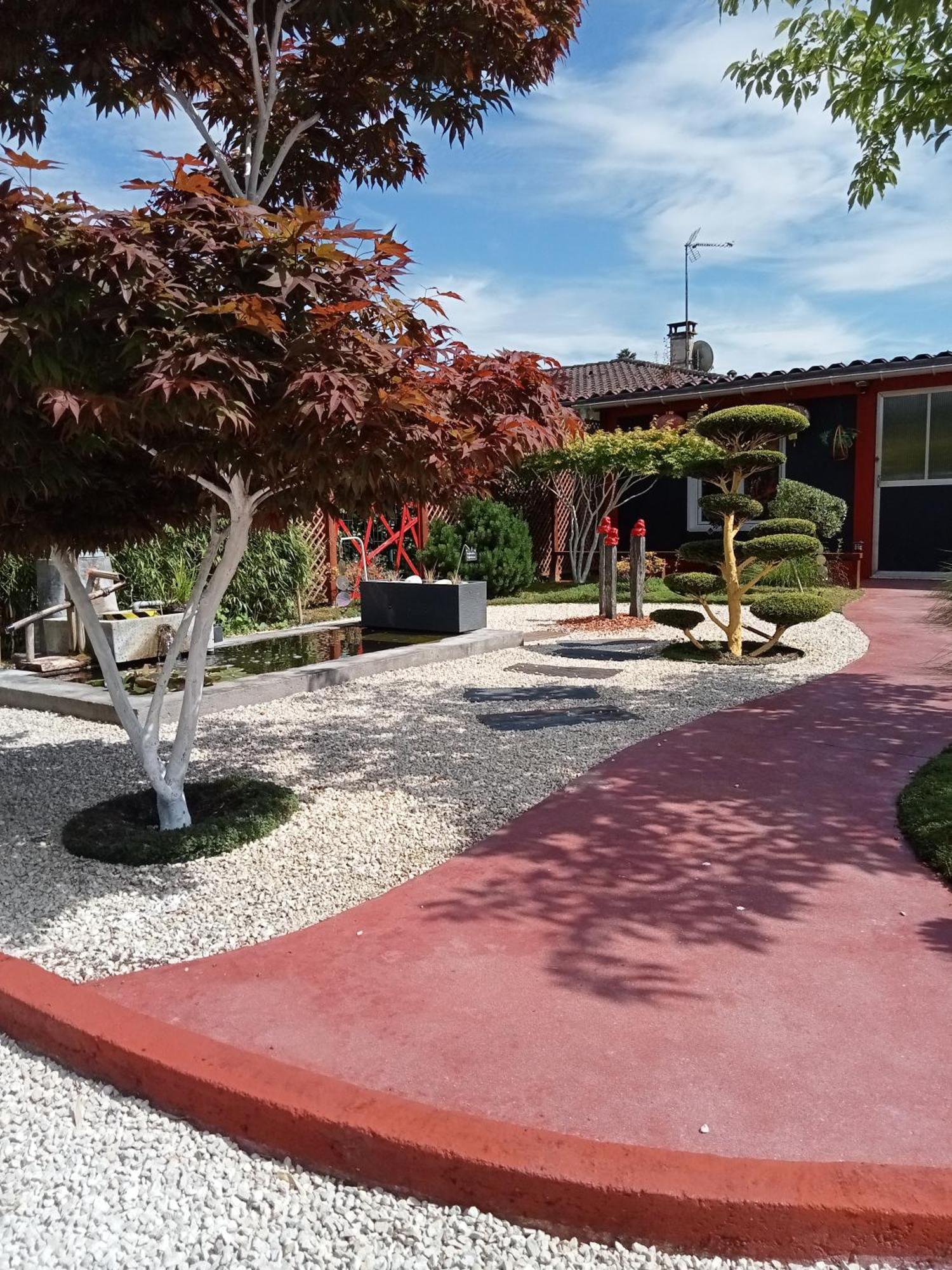 Une Pause Quelque Part Au Jardin Des Erables Et Des Niwakis Saint-Medard-de-Guizieres Exterior photo